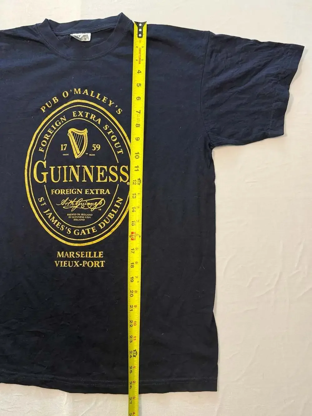 Pub O'Malley's Guinness Foreign Extra Stout Marseille Vieux-Port Graphic T-Shirt